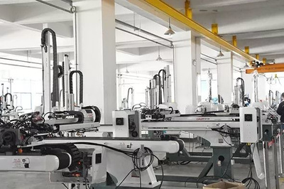 智能機(jī)械手 引領(lǐng)自動(dòng)化浪潮，智能工廠的未來已至